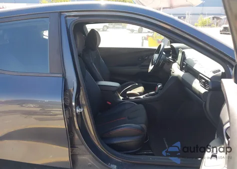 2019 Hyundai Veloster 2.0 Premium z USA, uszkodzony, nr VIN KMHTG6AF2KU015105